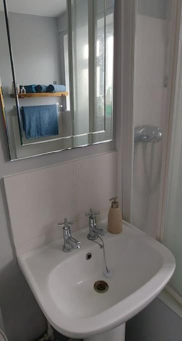 Norwich City, Lovely 3 Bed House, Ev Charger, Arcade Machine, Free Parking For 3 Cars Holiday home Thorpe St Andrew